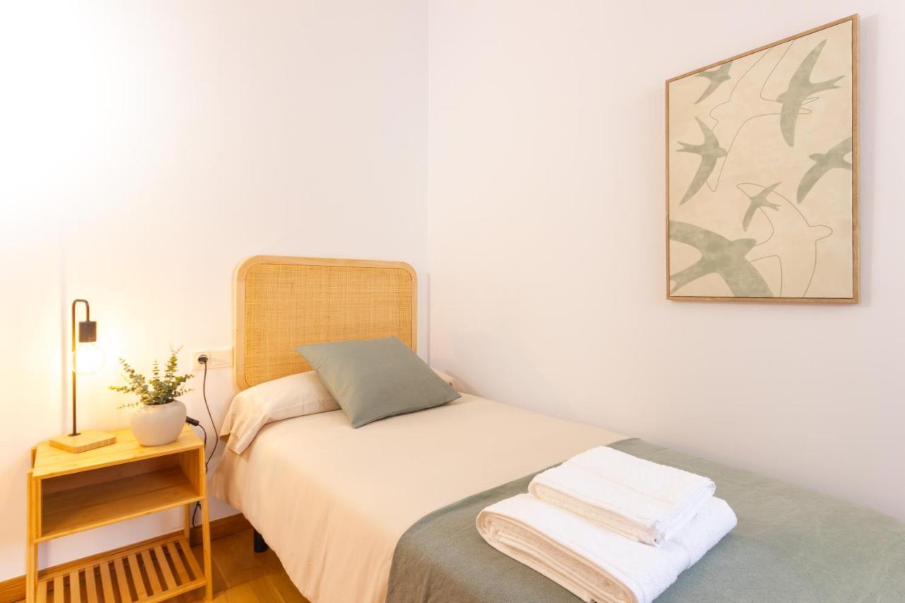 Elegante Duplex En Terrassa, Barcelona Lejlighed Eksteriør billede